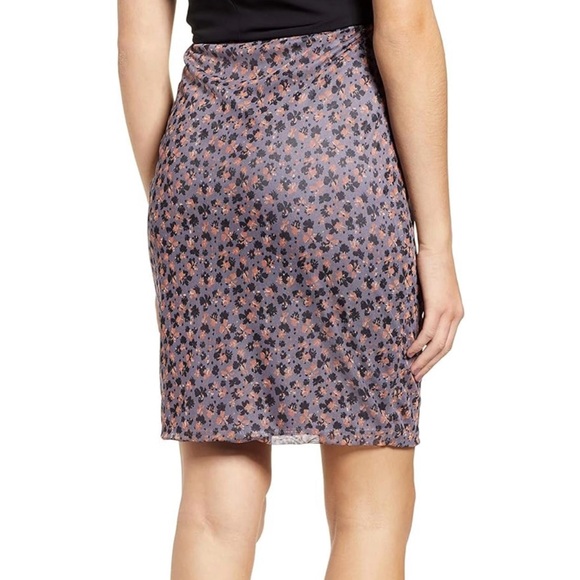 1.STATE Ditsy Drift Ruched Mini Skirt | Size S - Picture 10 of 11